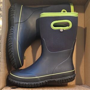 Bogs Kids' Blue and Green Waterproof Insulated Boots - size 5Y